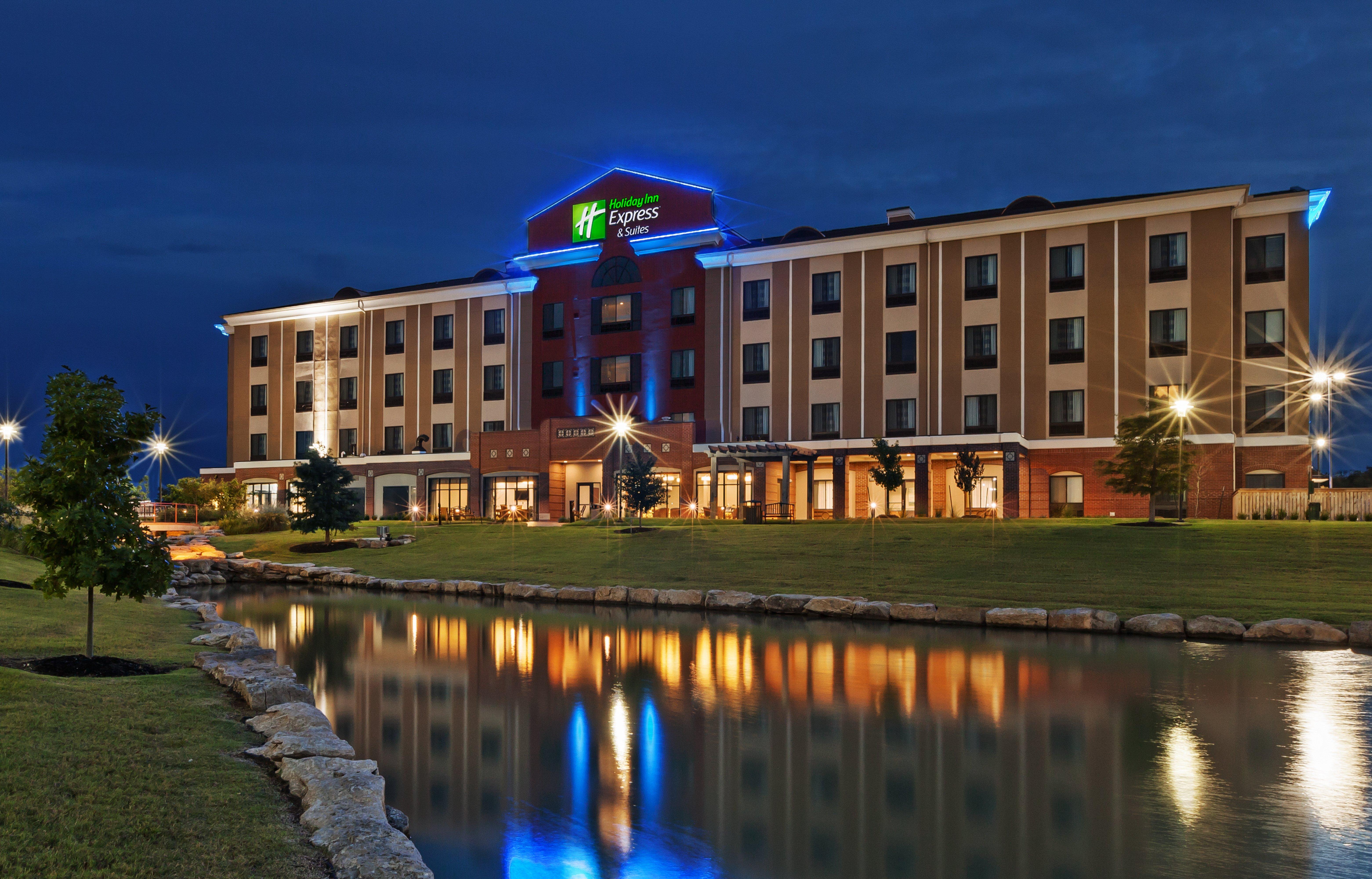Holiday Inn Express & Suites Glenpool By Ihg Exterior photo